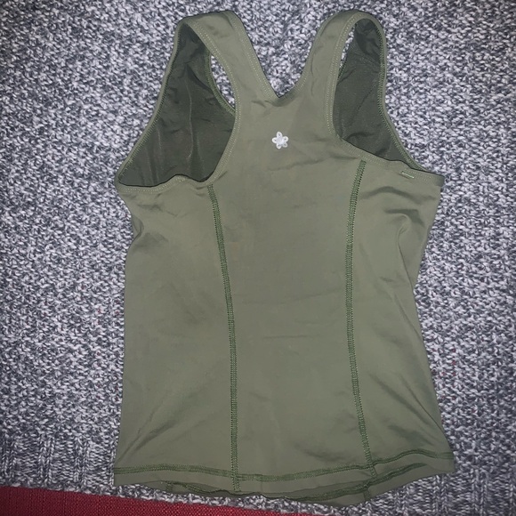 Workout top - Picture 2 of 2